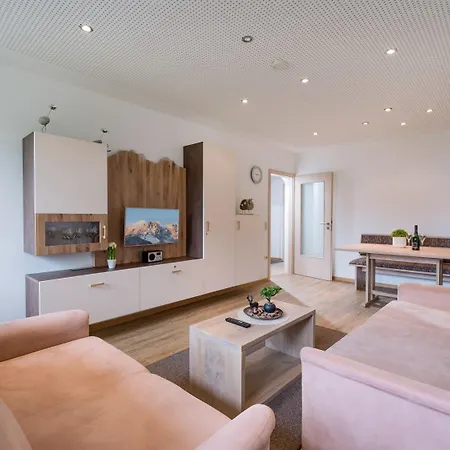 Neu Renovierte F3 Appartement *